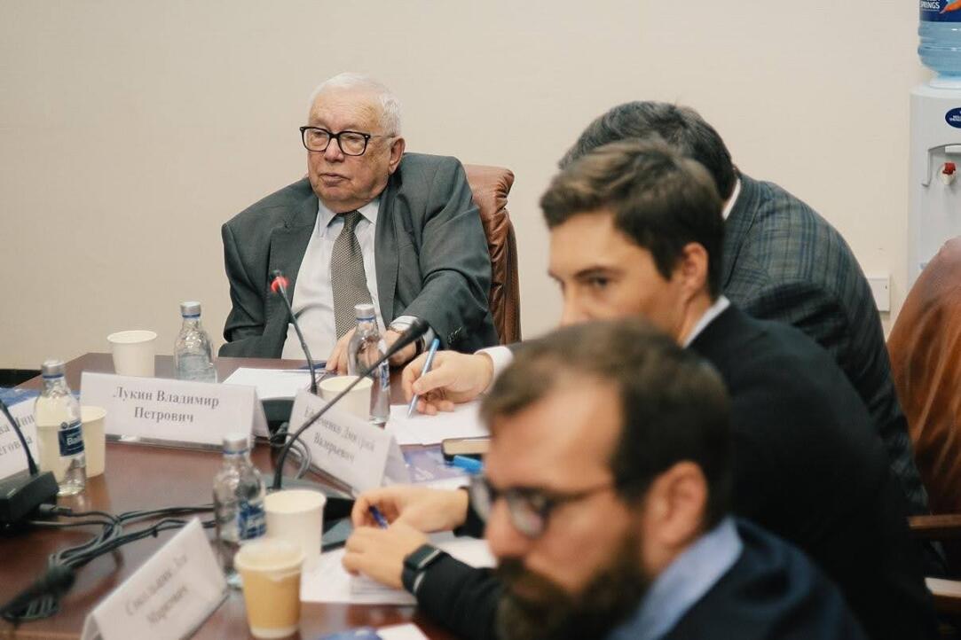 Иллюстрация к новости: 12 ноября 2025 года состоялся митап-форум «Инаугурационный доклад В. П. Лукина в рамках старта «Американского семинара» НИУ ВШЭ».